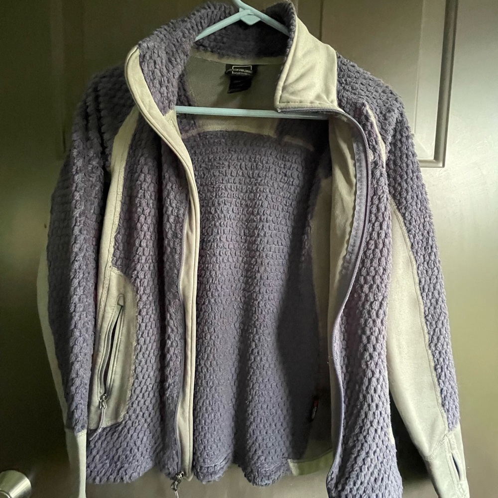 North Face jacket light weight Great fall or spring! Gently used, size small!